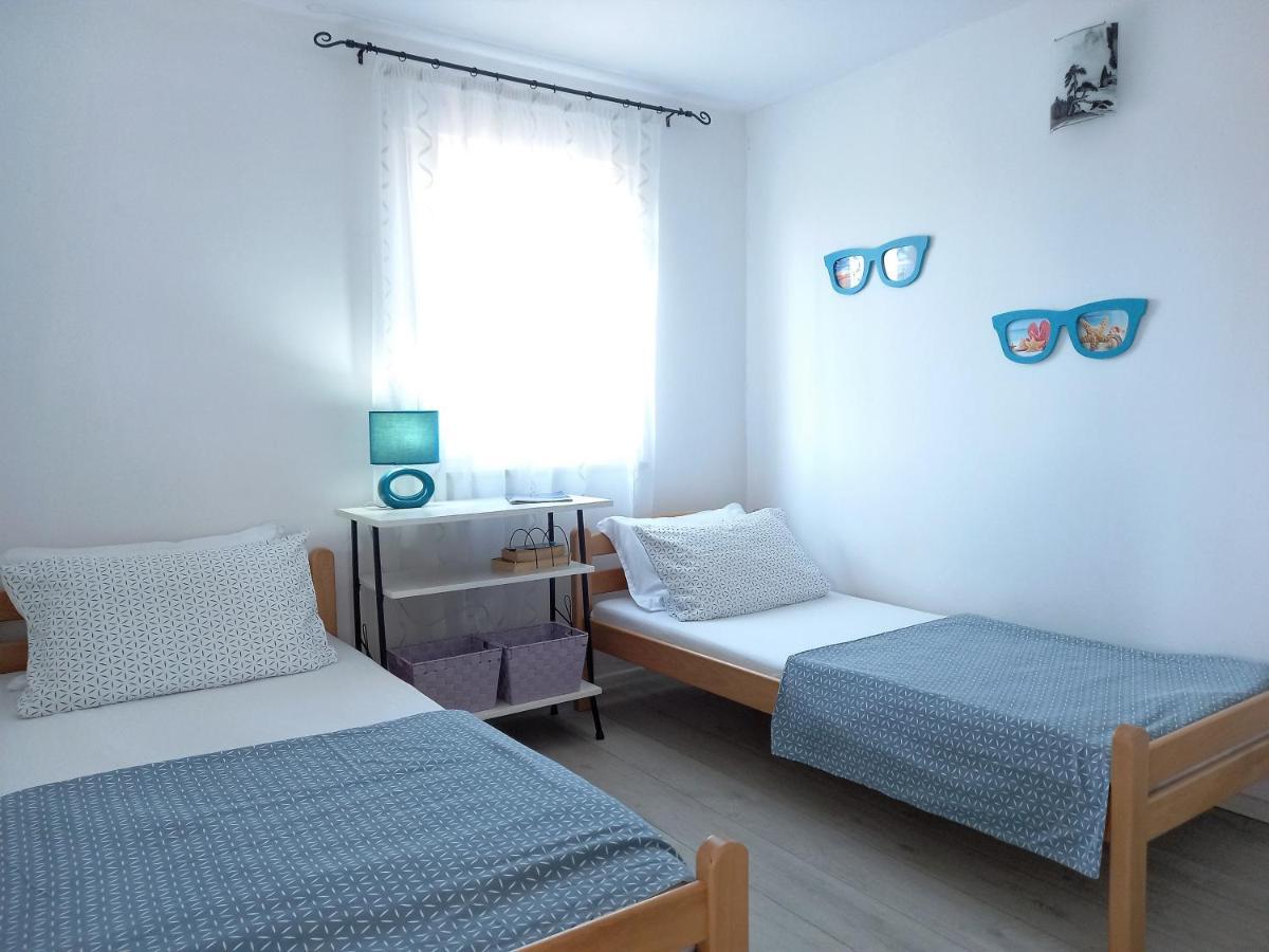 Apartments Antunovic Umag Exterior photo