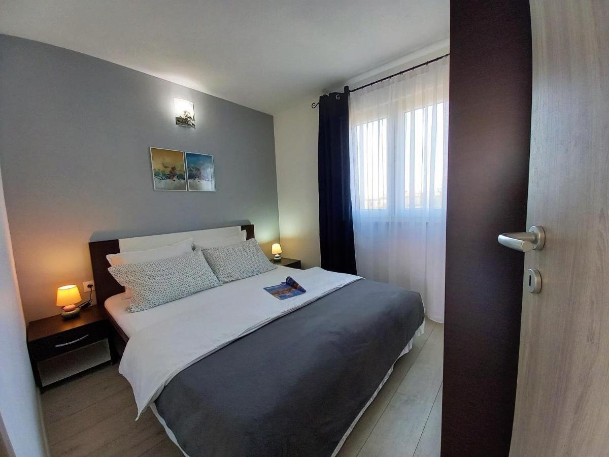 Apartments Antunovic Umag Exterior photo
