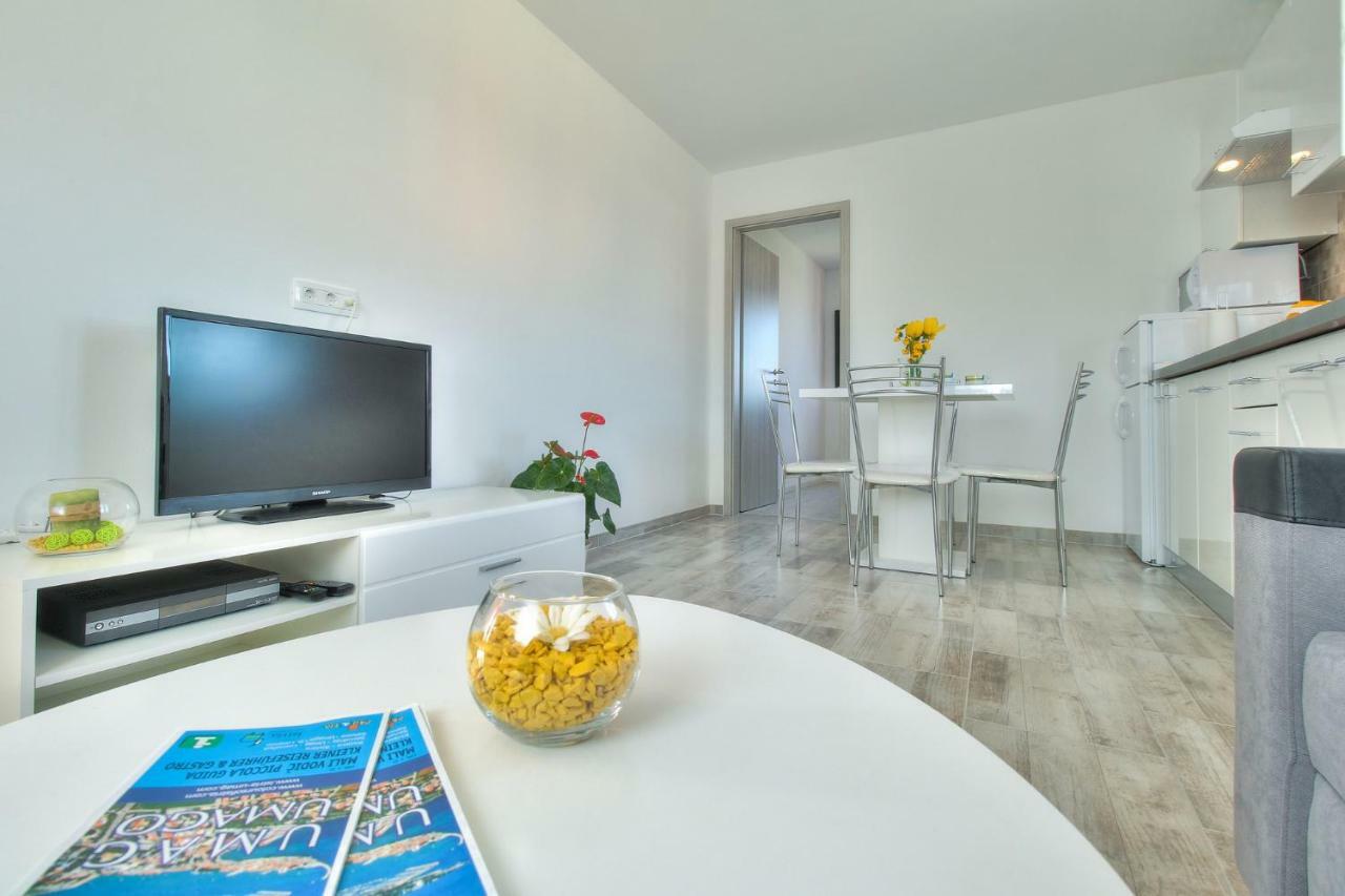 Apartments Antunovic Umag Exterior photo